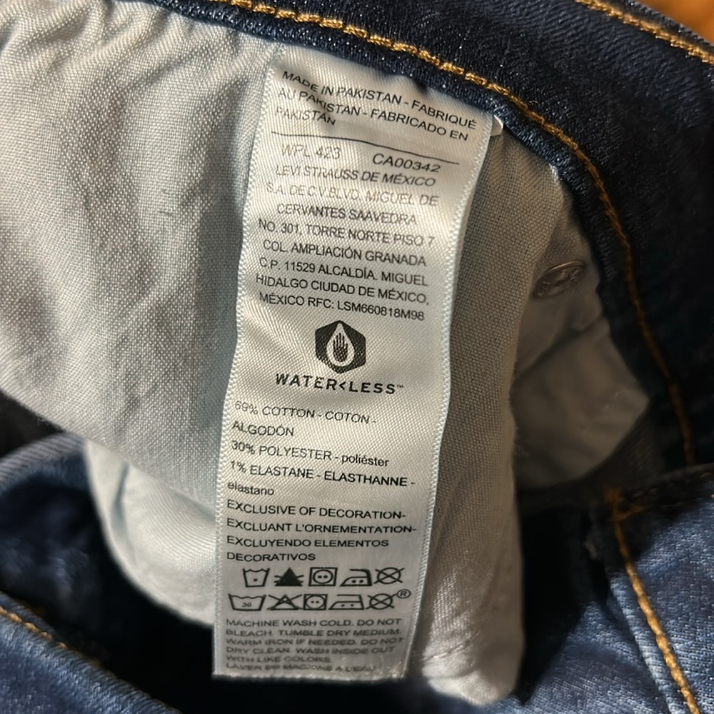 Denizen from Levi’s Bermuda jean shorts size 22 NWT - Picture 4 of 5